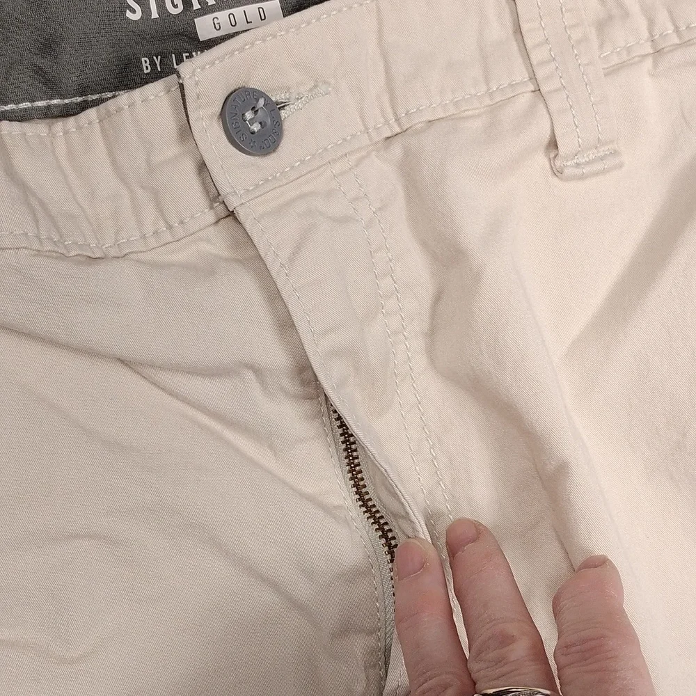 Signature Gold by Levi's men's shorts size 34